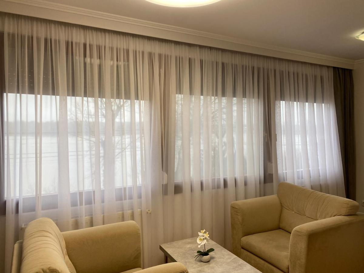 Part Cafe Residence Dunakeszi Ngoại thất bức ảnh