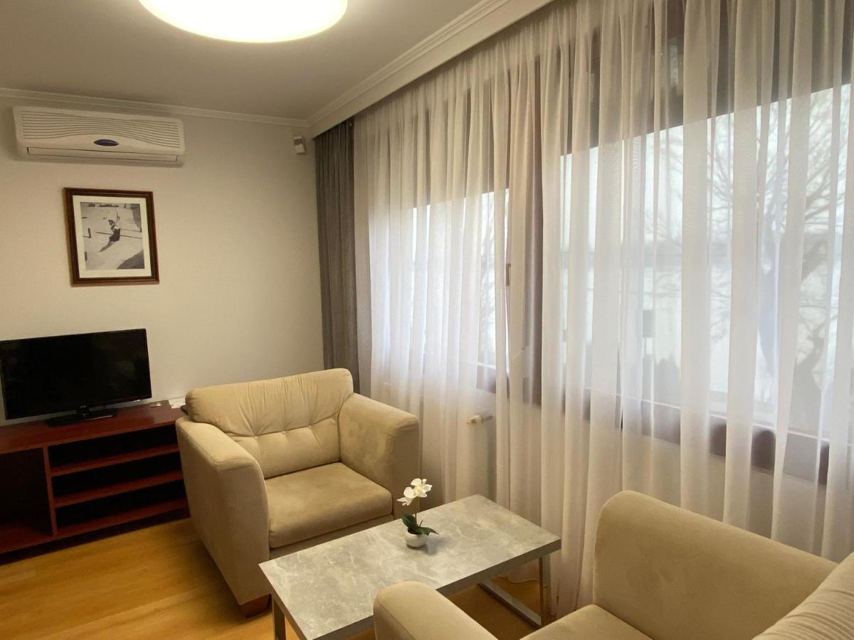 Part Cafe Residence Dunakeszi Ngoại thất bức ảnh