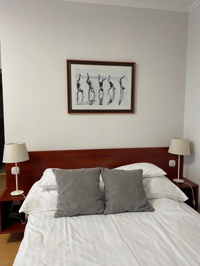 Part Cafe Residence Dunakeszi Ngoại thất bức ảnh