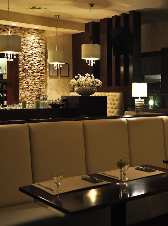 Part Cafe Residence Dunakeszi Ngoại thất bức ảnh