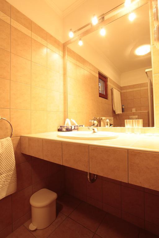 Part Cafe Residence Dunakeszi Phòng bức ảnh