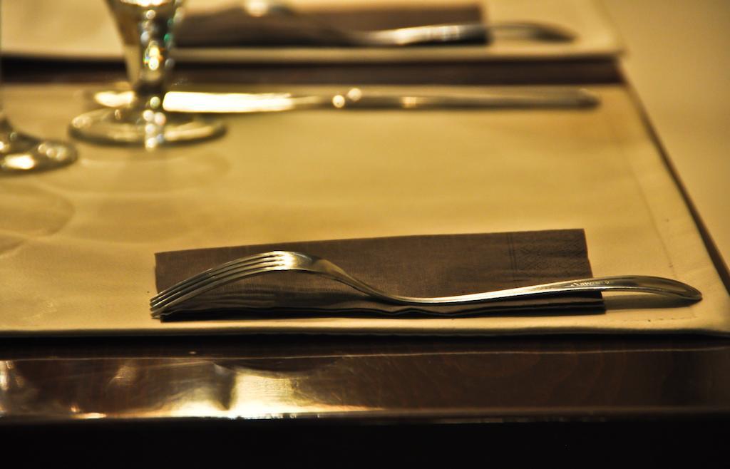 Part Cafe Residence Dunakeszi Ngoại thất bức ảnh
